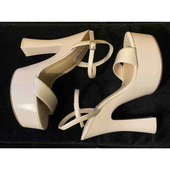 STEVE MADDEN Women's “Blane” Size 9.5M Bone Patent Platform Ankle Strap Heels - Picture 7 of 15